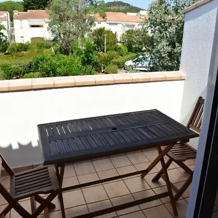 Studio With Balcony In The Heart Of Pine Forest 209 Apartmán *